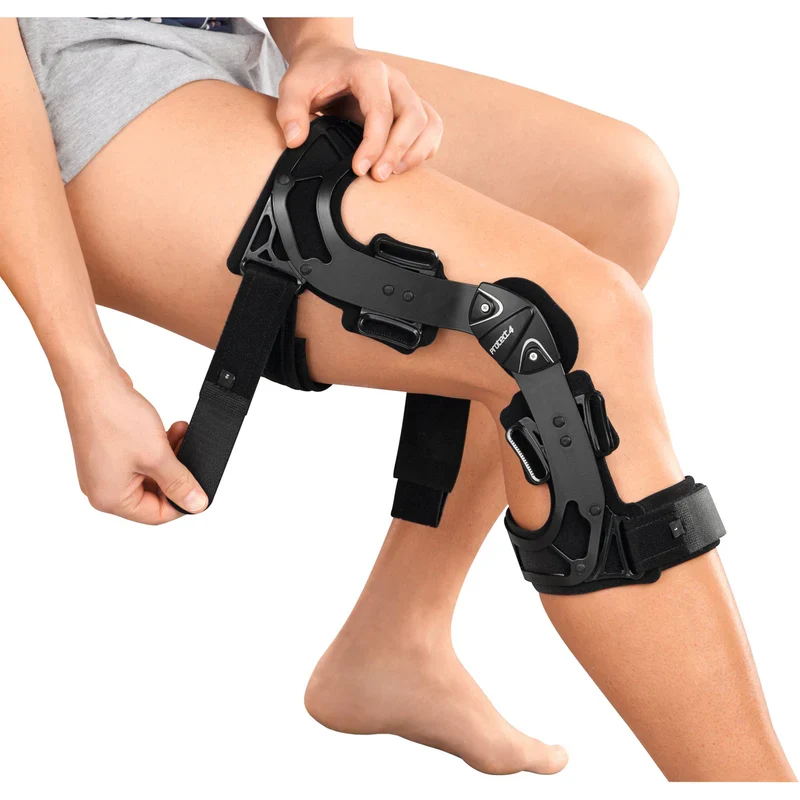 medi protect. 4 evo® - Joelheira rígida de 4 pontos com barras policêntricas - Image 7