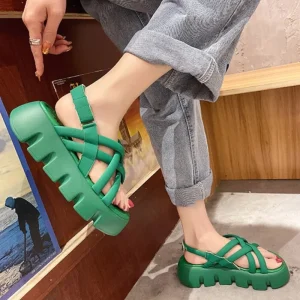 Chique de verão: Sandálias femininas de estilo aberto